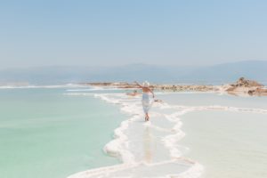 woman, dance, sea-5542457.jpg